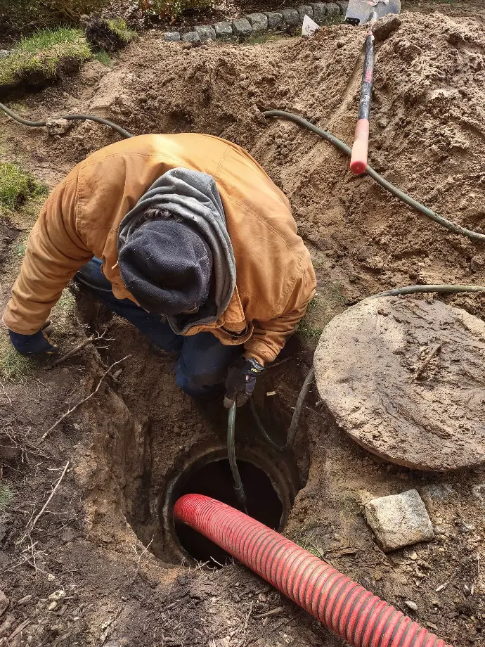 Septic Tank Pumping up to 2000 Gallons